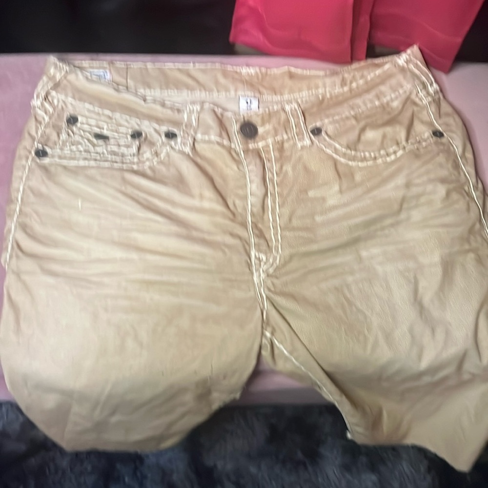 True Religion size 40 tan denim Men’s shorts.